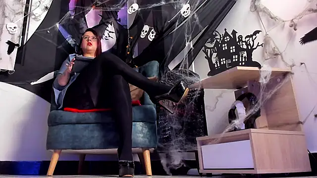 martina soto online show from October 25, 2025, 3:28 am