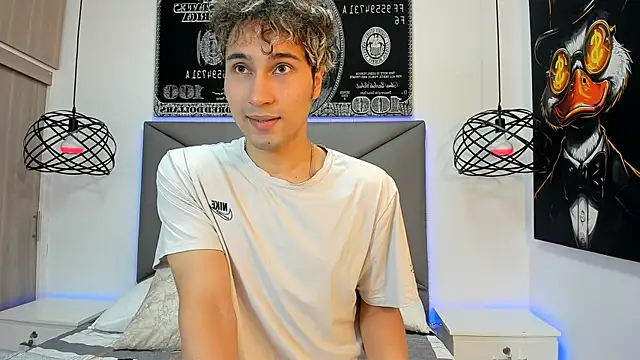 Snapshot of buddy_whitte chatting on November 3, 2025, 12:20 pm buddy whitte online show from November 3, 2025, 12:20 pm