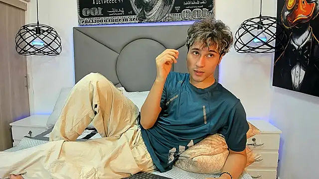 Snapshot of buddy_whitte chatting on October 23, 2025, 12:04 pm buddy whitte online show from October 23, 2025, 12:04 pm