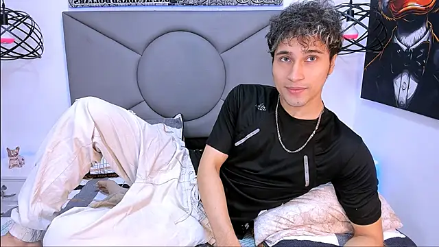 Snapshot of buddy_whitte chatting on January 10, 2026, 2:34 pm buddy whitte online show from January 10, 2026, 2:34 pm