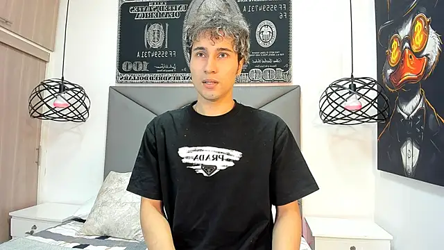 Snapshot of buddy_whitte chatting on November 1, 2025, 12:10 pm buddy whitte online show from November 1, 2025, 12:10 pm