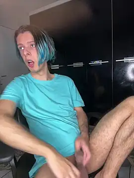 Snapshot of blondetwink chatting on June 4, 2026, 10:36 pm blondetwink online show from June 4, 2026, 10:36 pm