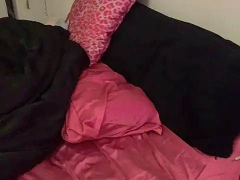 Snapshot of ChrryFoxx chatting on February 10, 2026, 11:53 am ChrryFoxx online show from February 10, 2026, 11:53 am