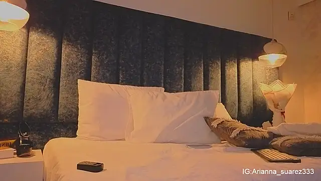 Snapshot of Ariannaa_Suarez1 chatting on December 15, 2025, 7:52 pm Ariannaa Suarez1 online show from December 15, 2025, 7:52 pm