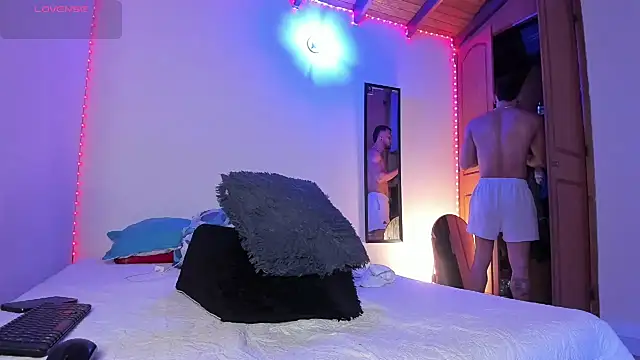 Snapshot of morenosiam chatting on October 24, 2025, 1:15 am morenosiam online show from October 24, 2025, 1:15 am