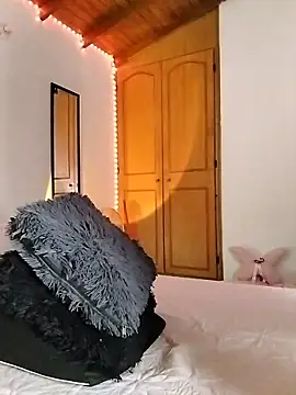 Snapshot of morenosiam chatting on December 20, 2025, 5:21 am morenosiam online show from December 20, 2025, 5:21 am