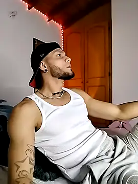 Snapshot of morenosiam chatting on November 26, 2025, 4:01 am morenosiam online show from November 26, 2025, 4:01 am