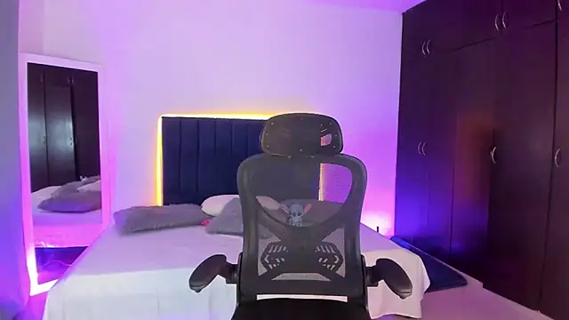 Snapshot of Iam_brittanyjhons chatting on September 25, 2025, 4:29 am Iam brittanyjhons online show from September 25, 2025, 4:29 am