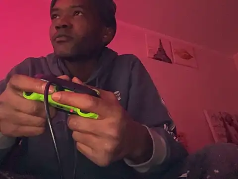 YODAPESOS online show from November 4, 2025, 4:05 am