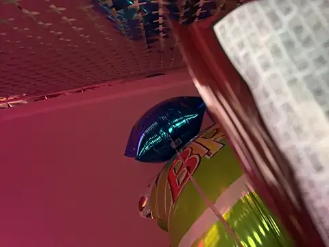 YODAPESOS online show from November 1, 2025, 12:39 am