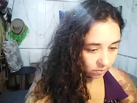 Snapshot of Fellyna chatting on September 25, 2025, 4:35 pm Fellyna online show from September 25, 2025, 4:35 pm