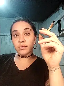 Fellyna online show from November 29, 2025, 4:56 am