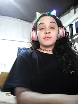 Fellyna online show from December 1, 2025, 5:36 pm