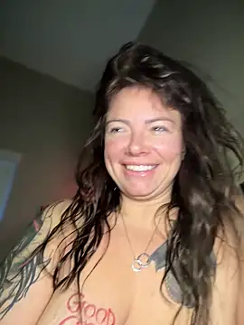 Snapshot of NaughtyLittleVeteran chatting on September 10, 2025, 1:43 pm NaughtyLittleVeteran online show from September 10, 2025, 1:43 pm