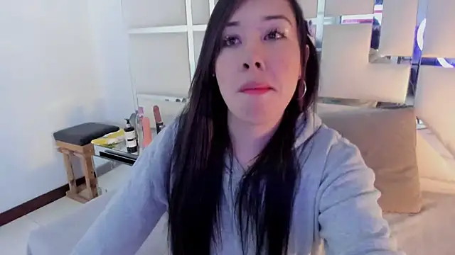 Celeste X online show from September 19, 2025, 4:05 am