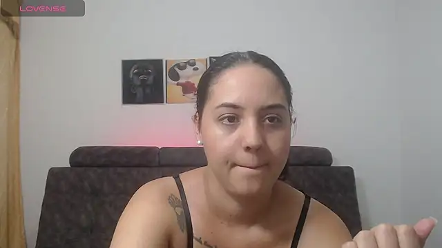 Anthonela Queen online show from March 20, 2025, 2:42 pm