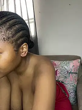 Snapshot of _DollFace_ chatting on February 17, 2026, 3:53 pm DollFace online show from February 17, 2026, 3:53 pm