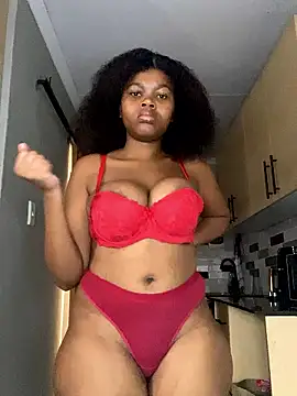 Snapshot of _DollFace_ chatting on January 13, 2026, 5:00 am DollFace online show from January 13, 2026, 5:00 am