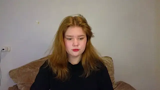 LaseyMoon online show from February 16, 2026, 4:11 am