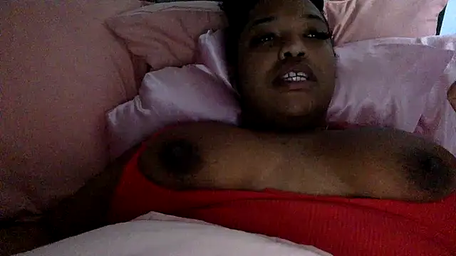Snapshot of bronxminx chatting on February 25, 2025, 3:42 pm bronxminx online show from February 25, 2025, 3:42 pm