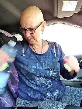 Emma Milf25 online show from March 7, 2025, 11:40 am