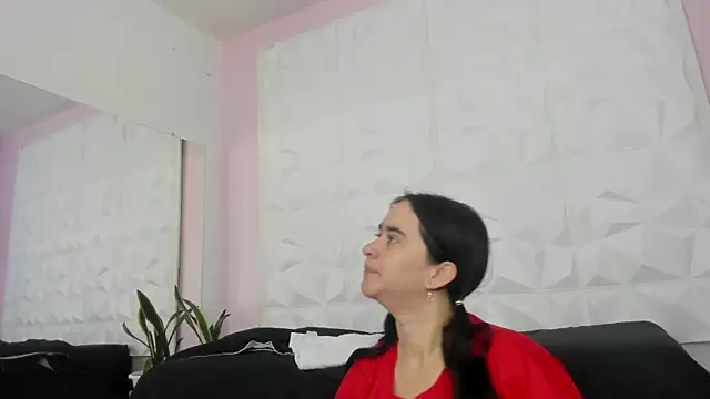 Snapshot of Valeriagomez_ chatting on October 19, 2025, 12:08 pm Valeriagomez online show from October 19, 2025, 12:08 pm