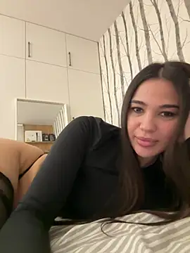 Snapshot of Tris_Darsy chatting on March 12, 2025, 7:36 pm Tris Darsy online show from March 12, 2025, 7:36 pm