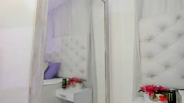 Snapshot of kamii_arias chatting on October 16, 2025, 2:14 pm kamii arias online show from October 16, 2025, 2:14 pm