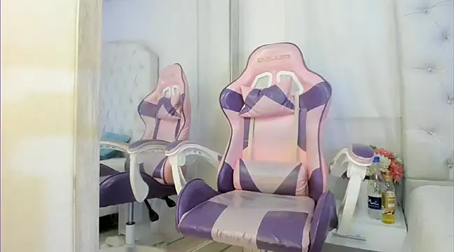 Snapshot of kamii_arias chatting on March 22, 2025, 3:31 pm kamii arias online show from March 22, 2025, 3:31 pm