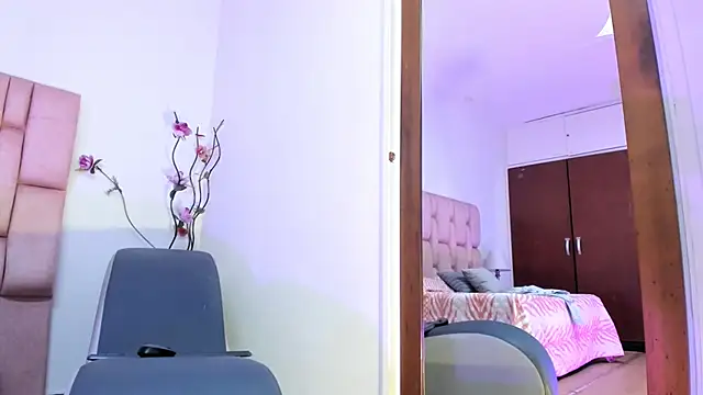 Snapshot of kamii_arias chatting on February 26, 2026, 12:05 pm kamii arias online show from February 26, 2026, 12:05 pm