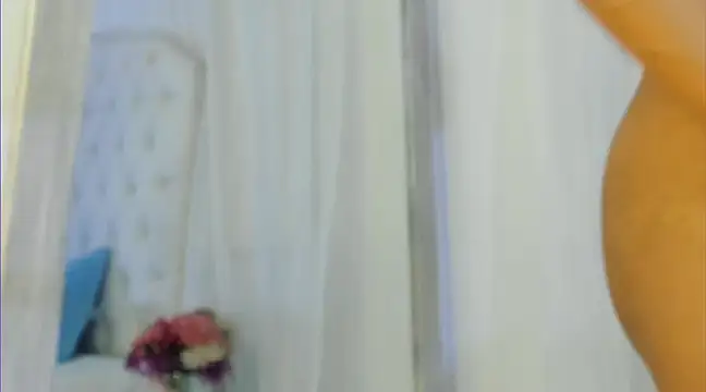 Snapshot of kamii_arias chatting on March 7, 2025, 12:23 pm kamii arias online show from March 7, 2025, 12:23 pm