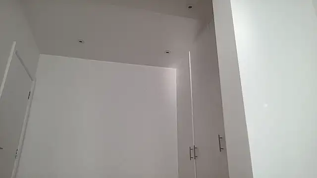 mariareevx online show from September 11, 2025, 4:07 pm