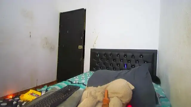 alisha boes online show from November 19, 2025, 1:49 am