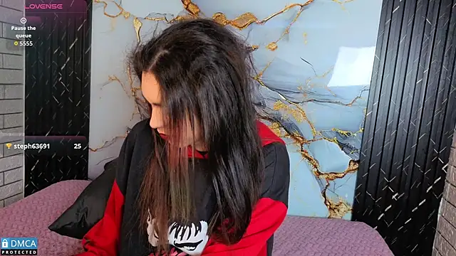 MaeveKuro online show from January 12, 2026, 3:35 am