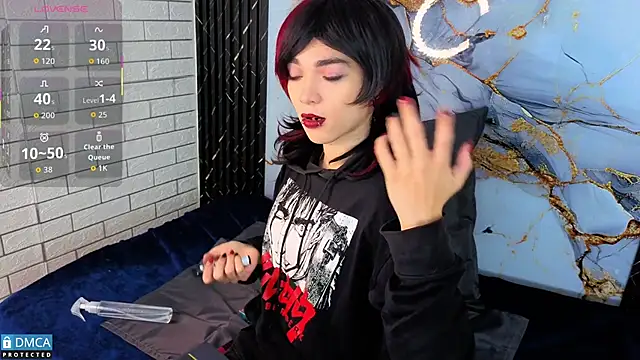 Snapshot of MaeveKuro chatting on November 20, 2025, 3:07 am MaeveKuro online show from November 20, 2025, 3:07 am