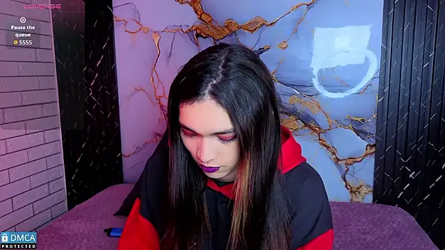 MaeveKuro online show from February 4, 2026, 3:12 am