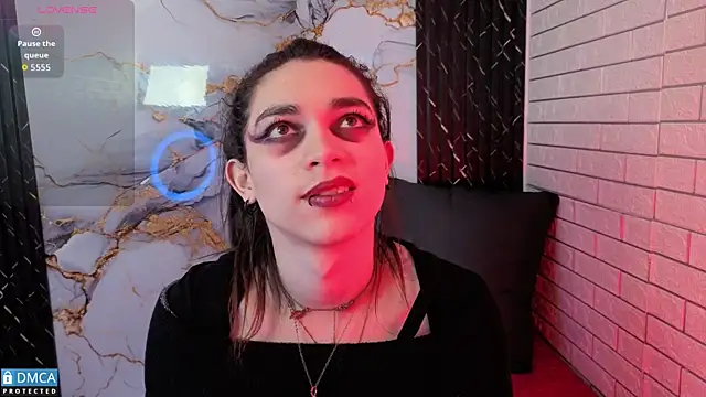 MaeveKuro online show from April 16, 2026, 1:50 am