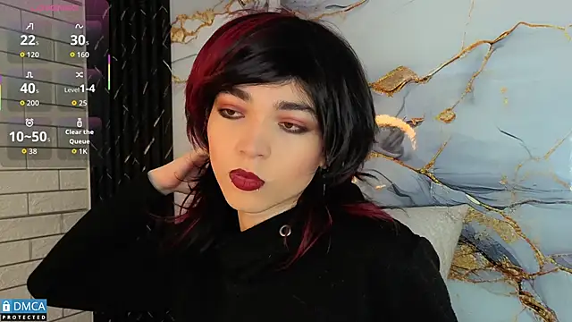 Snapshot of MaeveKuro chatting on November 12, 2025, 3:10 am MaeveKuro online show from November 12, 2025, 3:10 am