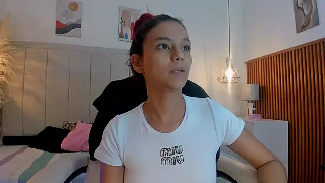 Snapshot of gime_lara chatting on April 24, 2026, 7:05 pm gime lara online show from April 24, 2026, 7:05 pm