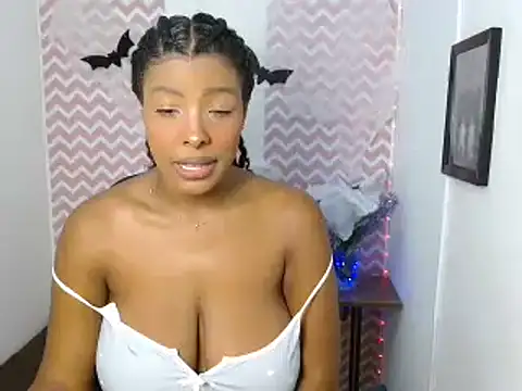 Snapshot of dayanacarson chatting on October 15, 2025, 4:15 pm dayanacarson online show from October 15, 2025, 4:15 pm