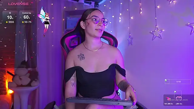 Snapshot of issa_monterrey chatting on November 19, 2025, 9:04 pm issa monterrey online show from November 19, 2025, 9:04 pm