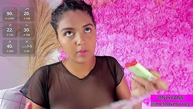 Snapshot of Melodymoore_ chatting on October 23, 2025, 6:06 pm Melodymoore online show from October 23, 2025, 6:06 pm