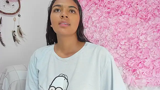 Melodymoore  online show from March 8, 2026, 10:35 pm