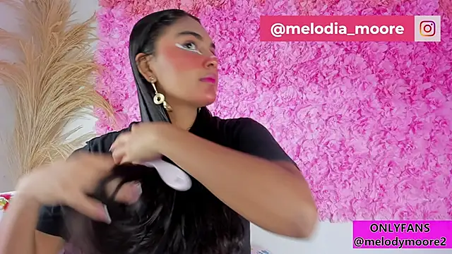 Snapshot of Melodymoore_ chatting on November 12, 2025, 9:18 pm Melodymoore online show from November 12, 2025, 9:18 pm