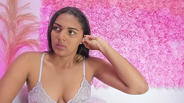 Snapshot of Melodymoore_ chatting on January 12, 2026, 10:36 pm Melodymoore online show from January 12, 2026, 10:36 pm