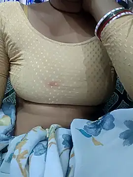 Snapshot of Anitabhabi_2 chatting on March 6, 2025, 1:03 pm Anitabhabi 2 online show from March 6, 2025, 1:03 pm