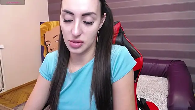 JenniferStone online show from November 19, 2025, 8:03 am