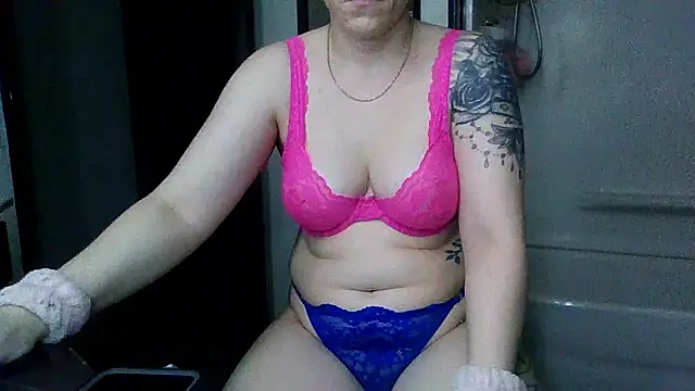 mrstoxox4594 online show from September 27, 2025, 9:15 am