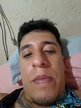 Snapshot of frankli2681 chatting on February 26, 2025, 1:46 am frankli2681 online show from February 26, 2025, 1:46 am