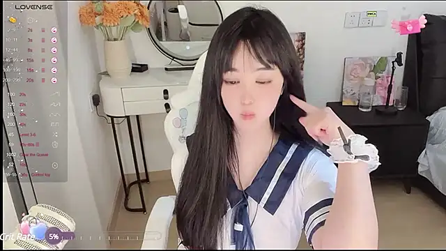 Milla-z online show from March 21, 2025, 2:18 pm